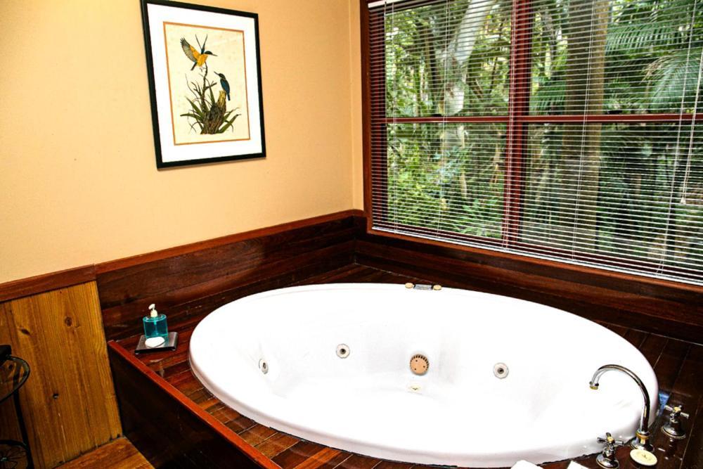 Amore On Buderim Rainforest Cabins Sunshine Coast Bagian luar foto
